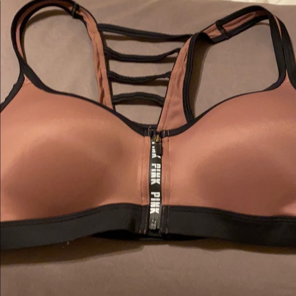 Victoria Secret Ultimate Sports Bra